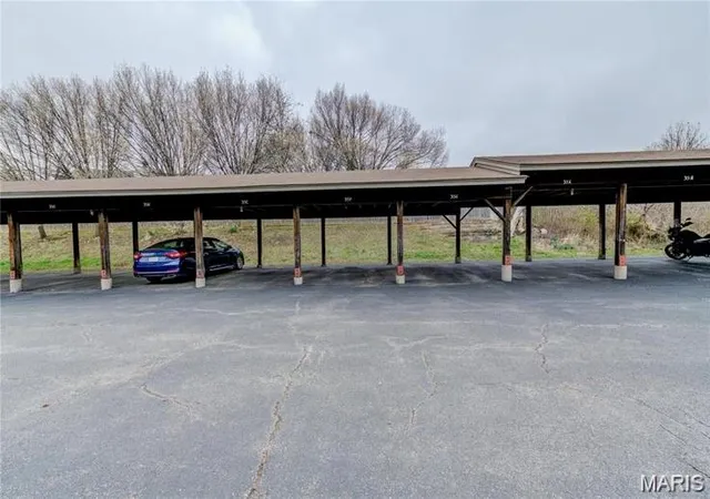 21st image of 1430 Summergate Pkwy #J, Saint Peters, MO 63303 | MLS# MIS26040462
