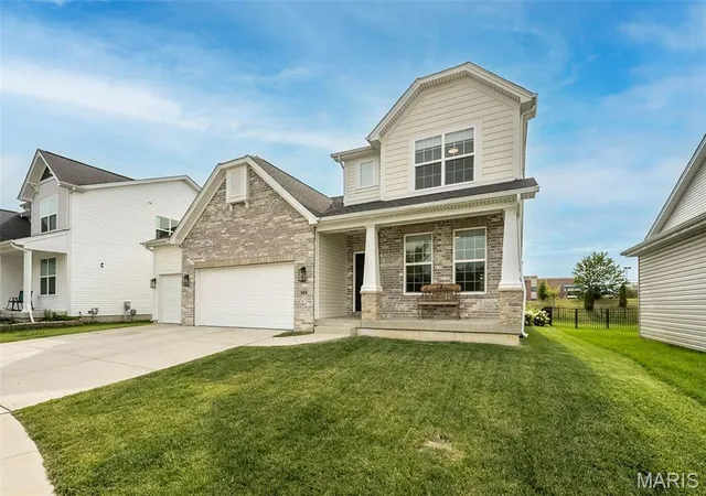 Homes for sale in Lake Saint Louis, MO | 325 Gailin Dr, Lake Saint Louis, MO 63367 | MLS# MIS26040470