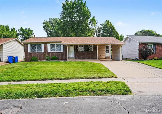 1st image of 1105 5th Plz, Florissant, MO 63031 | MLS# MIS26040495