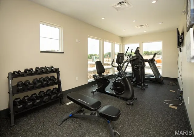 4th image of 815 Memsie Dr, O Fallon, MO 63368 | MLS# MIS26040513