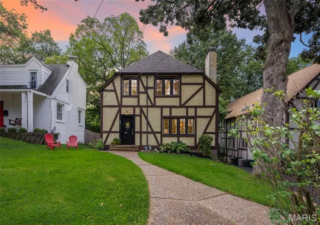 Photo 1 of Sale Pending at 336 Newport Ave, Saint Louis, MO 63119 | MLS# MIS26040515 | Listing updated on 2026-08-29