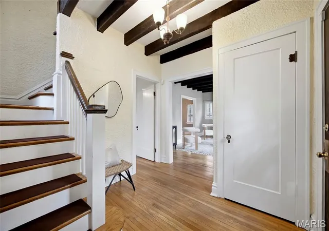 Photo 3 of Sale Pending at 336 Newport Ave, Saint Louis, MO 63119 | MLS# MIS26040515 | Listing updated on 2026-08-29