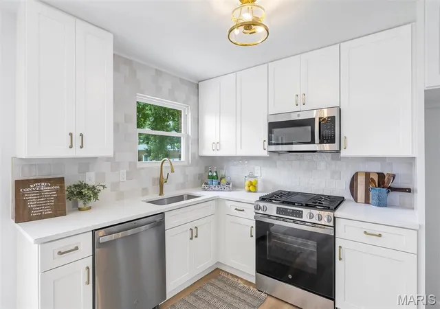 Photo 3 of Single family home for sale at 1152 Tumbleweed Trl, Ellisville, MO 63011 | MLS# MIS26040519 | Listing updated on 2026-09-15