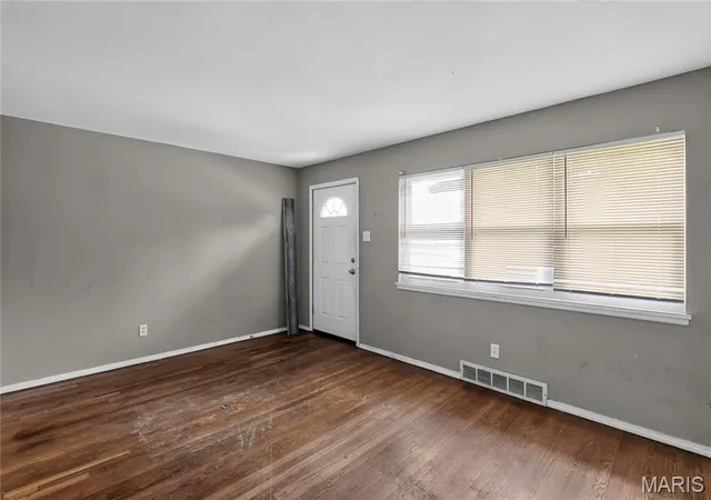 Photo 3 of Single family home for sale at 7477 Halpin Dr, St Louis, MO 63135 | MLS# MIS26040521 | Listing updated on 2026-09-03