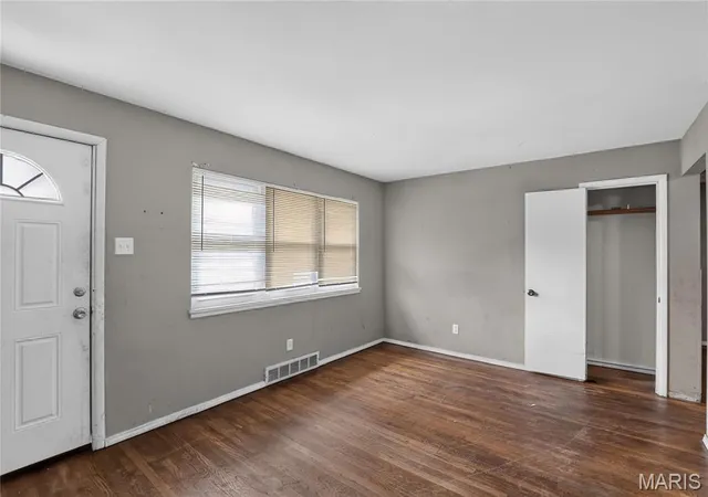 Photo 4 of Single family home for sale at 7477 Halpin Dr, St Louis, MO 63135 | MLS# MIS26040521 | Listing updated on 2026-09-03
