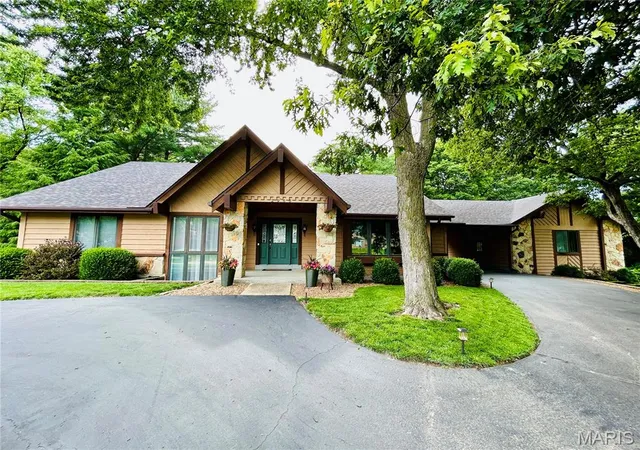 1st image of 2965 Kandahar Dr, Saint Charles, MO 63303 | MLS# MIS26040539
