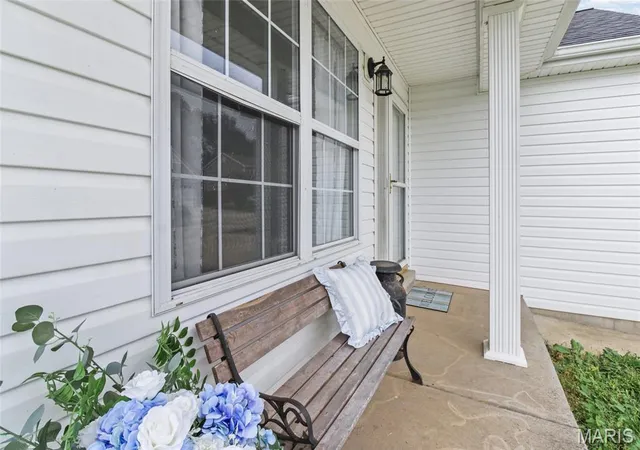 Homes for sale in Hillsboro, MO | 1708 Saint Charles Dr, Hillsboro, MO 63050 | MLS# MIS26040541