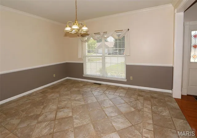 Photo 4 of Single family home for sale at 28 Seabiscuit Dr, Saint Charles, MO 63301 | MLS# MIS26040554 | Listing updated on 2026-09-12