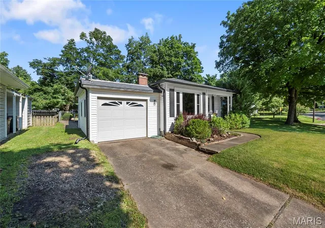 Homes for sale in Cape Girardeau, MO | 1251 Perryville Rd, Cape Girardeau, MO 63701 | MLS# MIS26040555