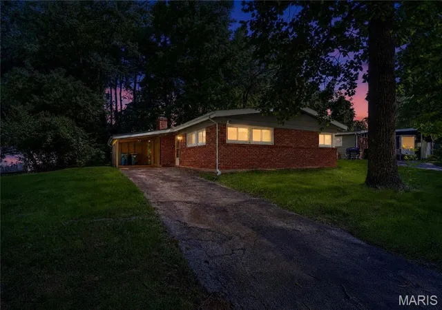 Homes for sale in Berkeley, MO | 8313 Pepperidge Dr, Berkeley, MO 63134 | MLS# MIS26040556