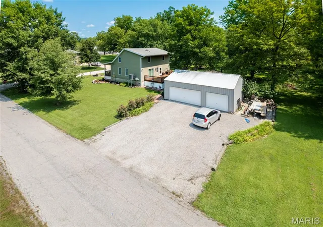 Photo 3 of Single family home for sale at 1325 2Nd St, Portage Des Sioux, MO 63373 | MLS# MIS26040572 | Listing updated on 2026-08-17