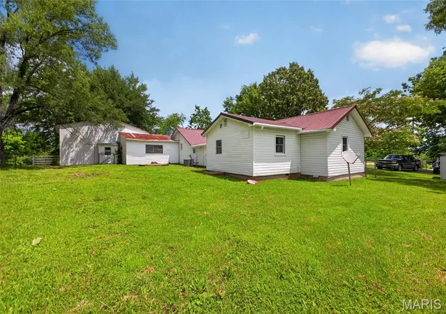 33rd image of 206 Lion St, Dixon, MO 65459 | MLS# MIS26040579