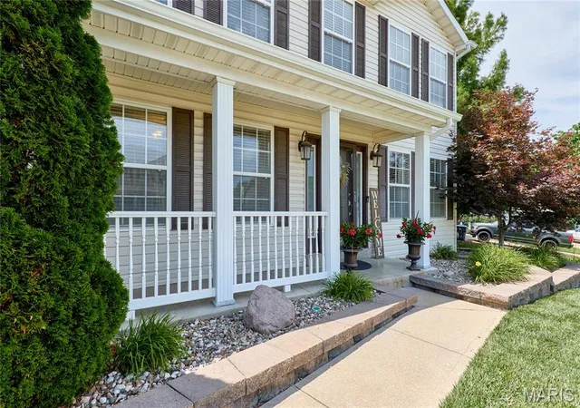 2nd image of 15 Lord Edward Ct, O Fallon, MO 63366 | MLS# MIS26040582