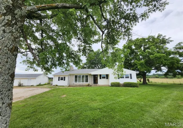 Homes for sale in Mountain Grove, MO | 3711 M- State Hwy Mm, Mountain Grove, MO 65711 | MLS# MIS26040586