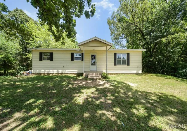Homes for sale in Newburg, MO | 16002 State Route J, Newburg, MO 65550 | MLS# MIS26040589