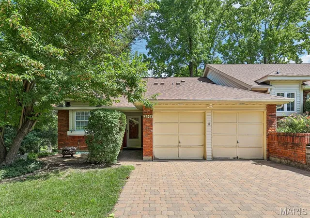 Homes for sale in Saint Louis, MO | 12948 Autumn View Dr, Saint Louis, MO 63146 | MLS# MIS26040595