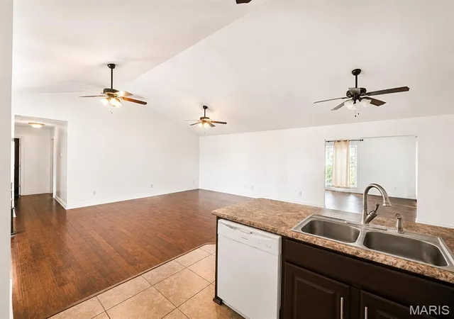 Homes for sale in Sikeston, MO | 815 Woodruff, Sikeston, MO 63801 | MLS# MIS26040598