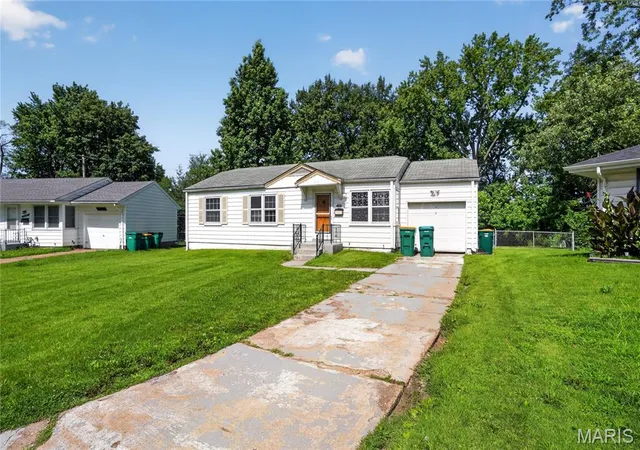 Homes for sale in St Louis, MO | 10151 Dwight Dr, St Louis, MO 63137 | MLS# MIS26040609