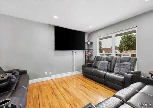 4th image of 1251 Hawksbury Dr, Arnold, MO 63010 | MLS# MIS26040610