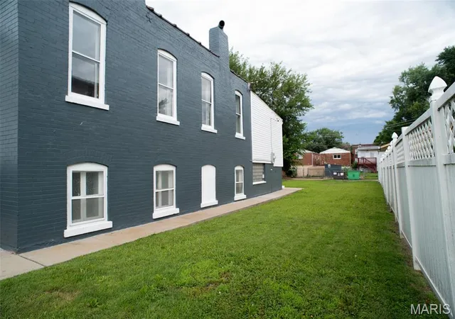 Photo 3 of Single family home for sale at 4059 Phillips Ave, Saint Louis, MO 63116 | MLS# MIS26040616 | Listing updated on 2026-08-17