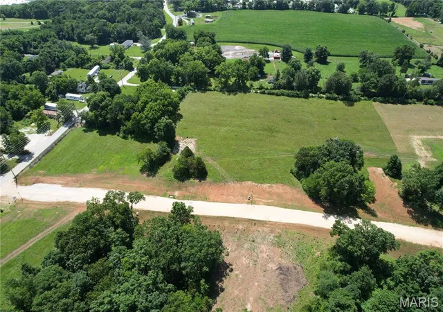 Homes for sale in Troy, MO | 3 Oakview Ct - Lot 1, Troy, MO 63379 | MLS# MIS26040619