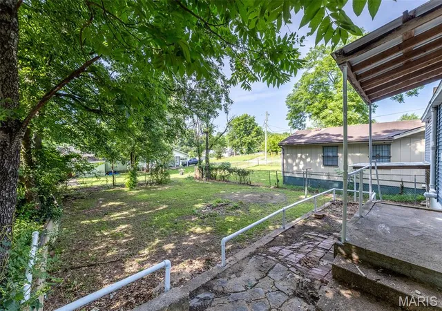 Homes for sale in Poplar Bluff, MO | 948 W Harper St, Poplar Bluff, MO 63901 | MLS# MIS26040620