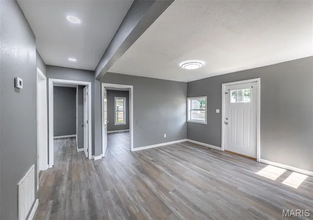 4th image of 948 W Harper St, Poplar Bluff, MO 63901 | MLS# MIS26040620