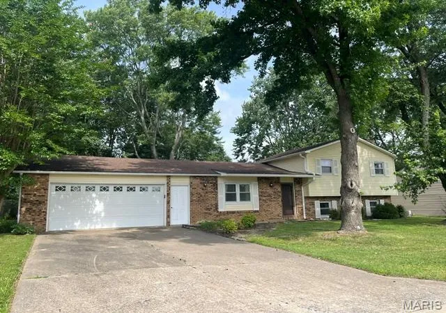 Homes for sale in Cape Girardeau, MO | 535 Woodbine St, Cape Girardeau, MO 63701 | MLS# MIS26040643