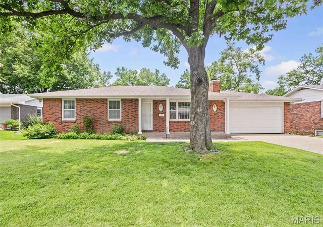 Homes for sale in Columbia, MO | 2308 Iris Dr, Columbia, MO 65202 | MLS# MIS26040663