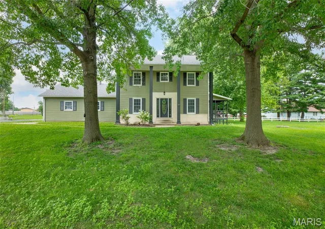 Homes for sale in Bunker Hill, IL | 213 W Alton St, Bunker Hill, IL 62014 | MLS# MIS26040680