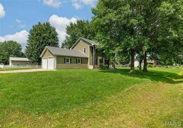 Homes for sale in Bunker Hill, IL | 213 W Alton St, Bunker Hill, IL 62014 | MLS# MIS26040680