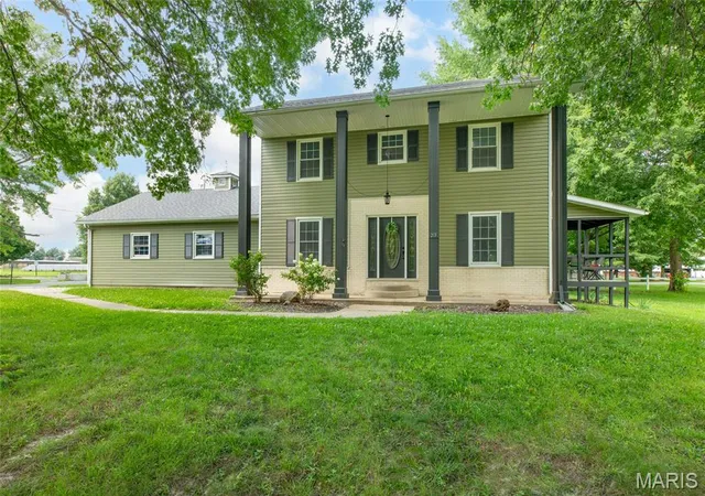 Homes for sale in Bunker Hill, IL | 213 W Alton St, Bunker Hill, IL 62014 | MLS# MIS26040680