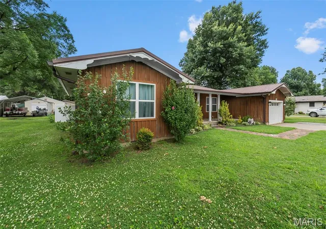 Homes for sale in Steele, MO | 416 S Cooter Rd, Steele, MO 63877 | MLS# MIS26040686