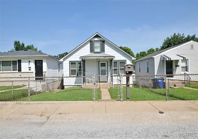 Photo 1 of Sale Pending at 759 Ruprecht Ave, St Louis, MO 63125 | MLS# MIS26040696 | Listing updated on 2026-09-13