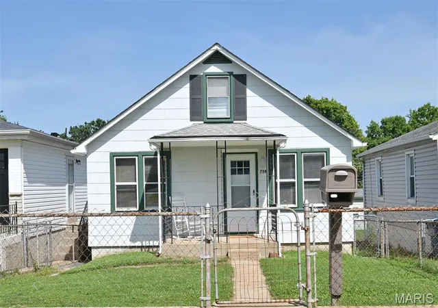 Photo 2 of Sale Pending at 759 Ruprecht Ave, St Louis, MO 63125 | MLS# MIS26040696 | Listing updated on 2026-09-13