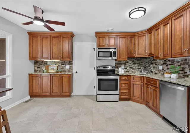 Homes for sale in Hazelwood, MO | 7323 Cartwheel Ln, Hazelwood, MO 63042 | MLS# MIS26040698
