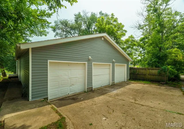 Homes for sale in Rolla, MO | 709 E 10th St, Rolla, MO 65401 | MLS# MIS26040709