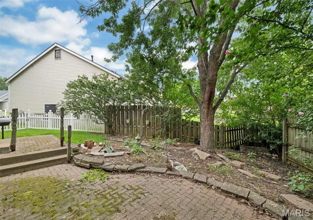 37th image of 4590 Southridge Meadows Dr, St Louis, MO 63128 | MLS# MIS26040718
