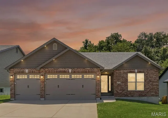 Homes for sale in Herculaneum, MO | 1312 Farnman Dr, Herculaneum, MO 63048 | MLS# MIS26040719