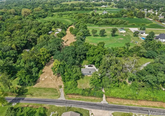 31st image of 5944 Sugar Loaf Rd, Collinsville, IL 62234 | MLS# MIS26040730