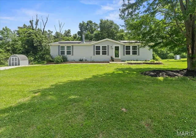 Homes for sale in Foley, MO | 165 Widgeon Ln, Foley, MO 63347 | MLS# MIS26040757