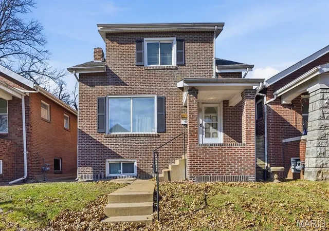 Photo 1 of Single family home for sale at 4707 Ray Ave, Saint Louis, MO 63116 | MLS# MIS26040783 | Listing updated on 2026-07-08
