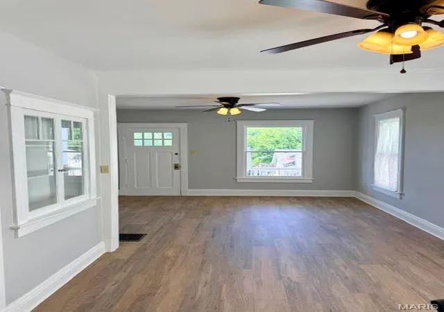 Homes for sale in Hannibal, MO | 2416 Broadway, Hannibal, MO 63401 | MLS# MIS26040811