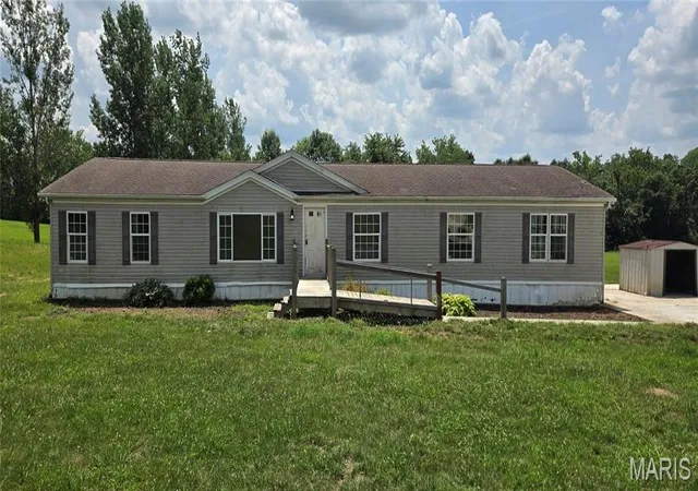 Homes for sale in Winfield, MO | 48 Faircreek Dr, Winfield, MO 63389 | MLS# MIS26040813
