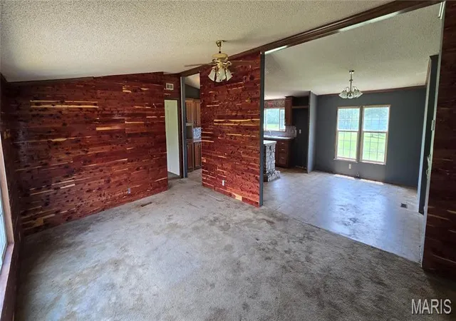 Homes for sale in Winfield, MO | 48 Faircreek Dr, Winfield, MO 63389 | MLS# MIS26040813