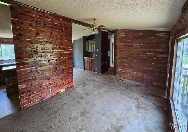 Homes for sale in Winfield, MO | 48 Faircreek Dr, Winfield, MO 63389 | MLS# MIS26040813