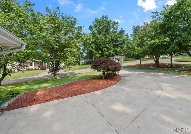 Homes for sale in Cape Girardeau, MO | 1603 Grandview Dr, Cape Girardeau, MO 63701 | MLS# MIS26040816