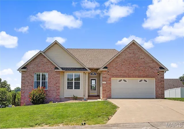 Homes for sale in Jackson, MO | 4917 Newberry Ct, Jackson, MO 63755 | MLS# MIS26040817