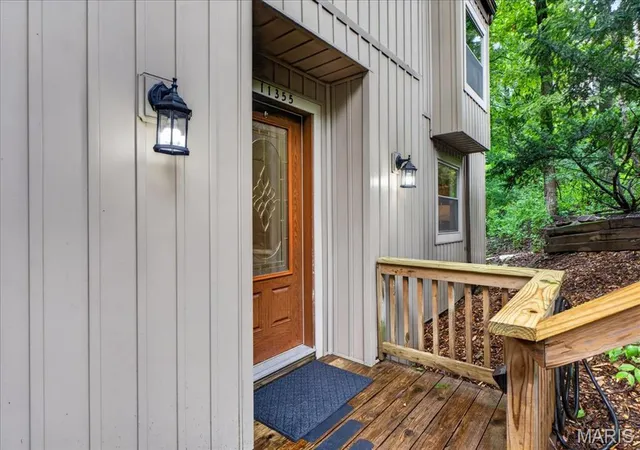Photo 3 of Single family home for sale at 11355 Cragwold Rd, Saint Louis, MO 63122 | MLS# MIS26040820 | Listing updated on 2026-10-03