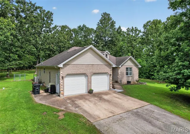 Homes for sale in Lebanon, MO | 24450 Remington Ln, Lebanon, MO 65536 | MLS# MIS26040826